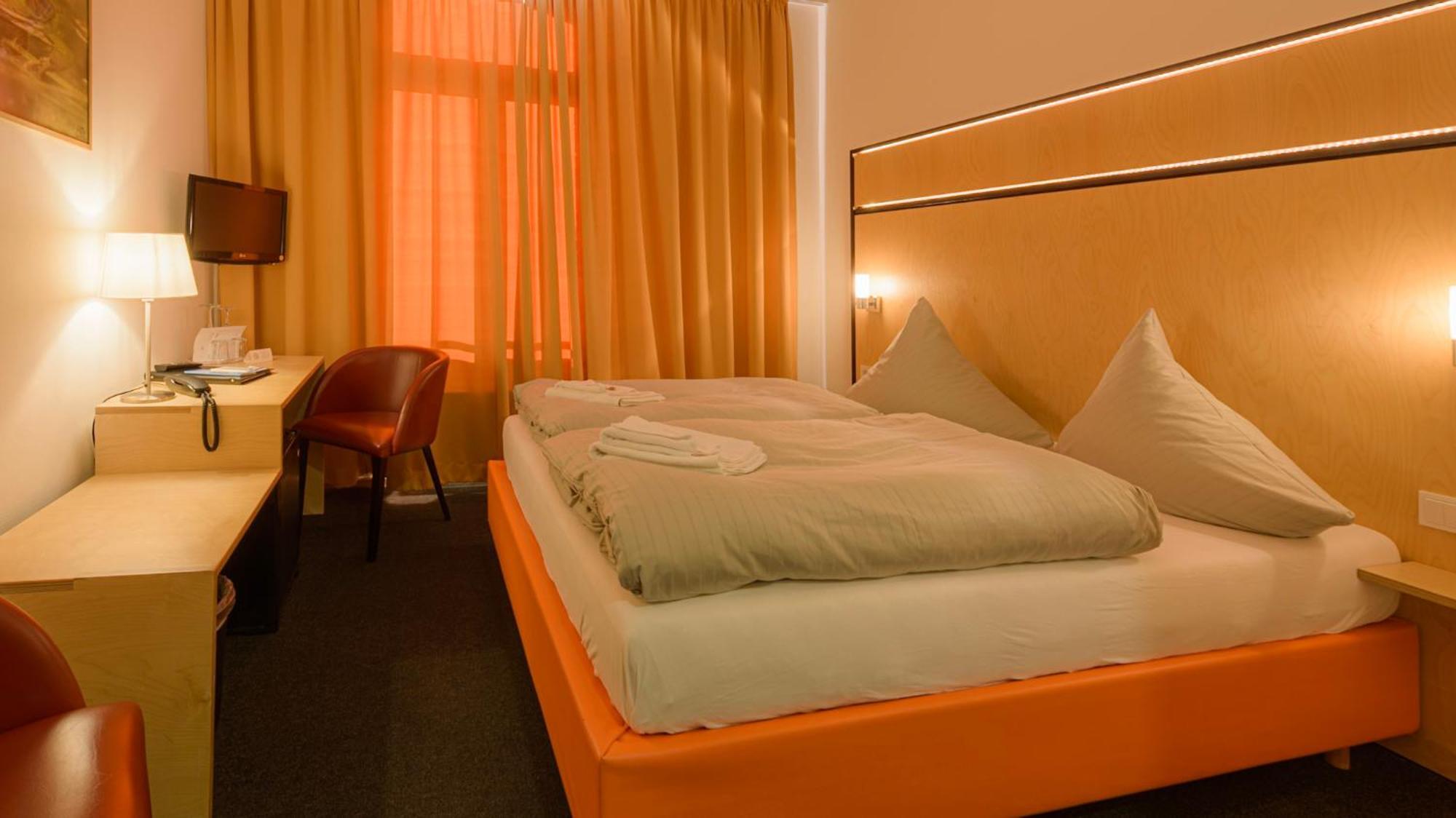 Hotel Am Tiefwarensee Dış mekan fotoğraf