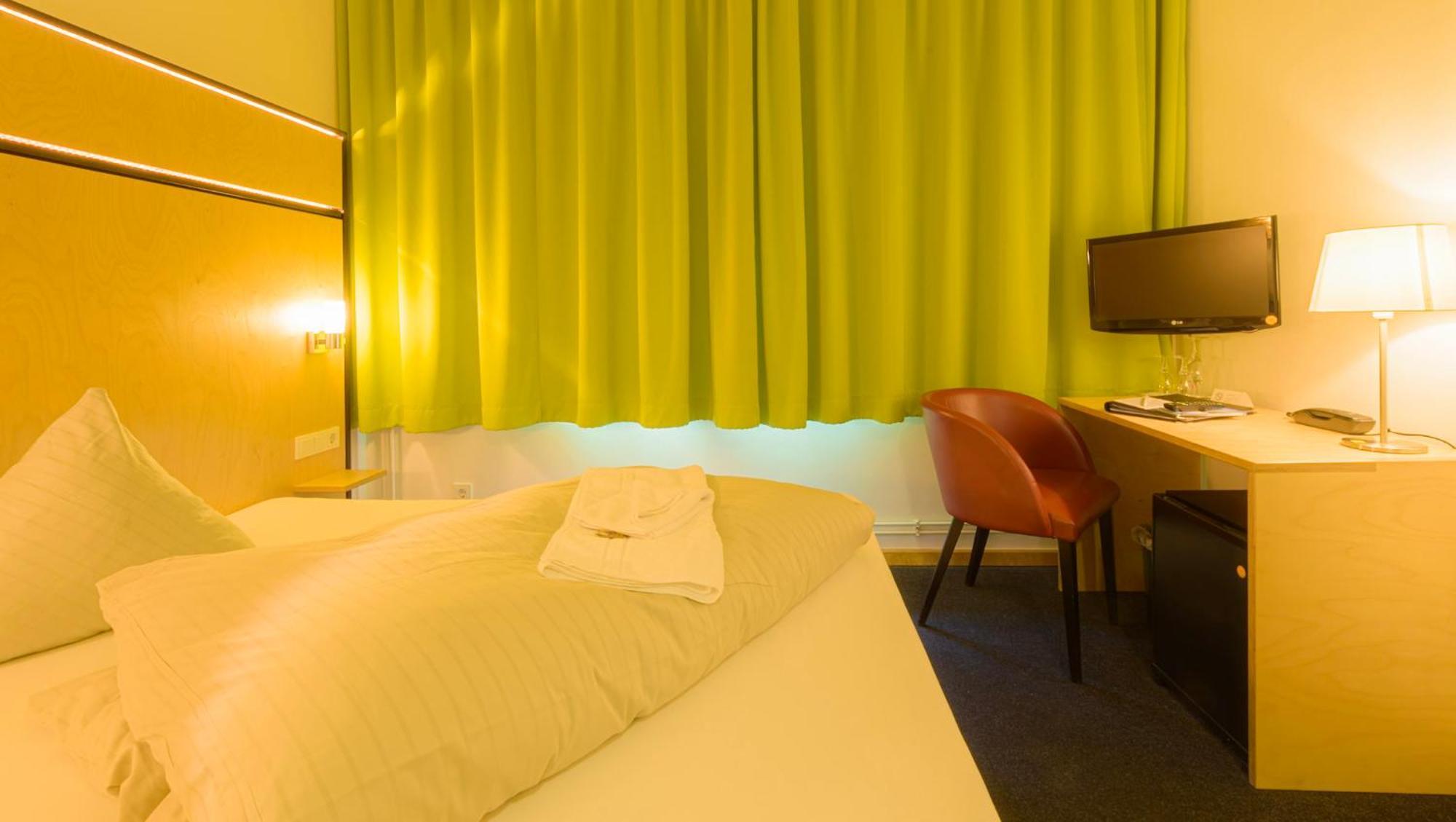 Hotel Am Tiefwarensee Dış mekan fotoğraf